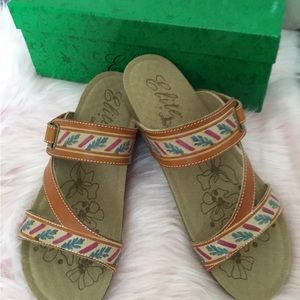 NWT CORKYS ELITE Echo Amber Multi Women’s SANDALS